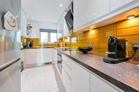 2 bedroom flat for sale, Bermondsey Street, London Bridge, London, SE1