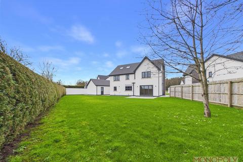 undefined, Erw Ffynnon, Queen Street, Treuddyn, Mold