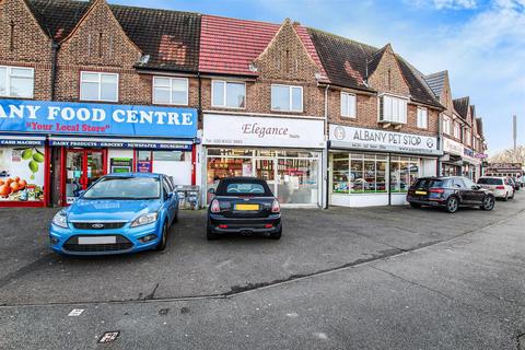 2 bedroom apartment to rent, Steynton Avenue, Bexley