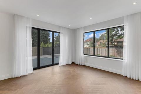 2 bedroom apartment to rent, Beechcroft Avenue, Golders Green, NW11