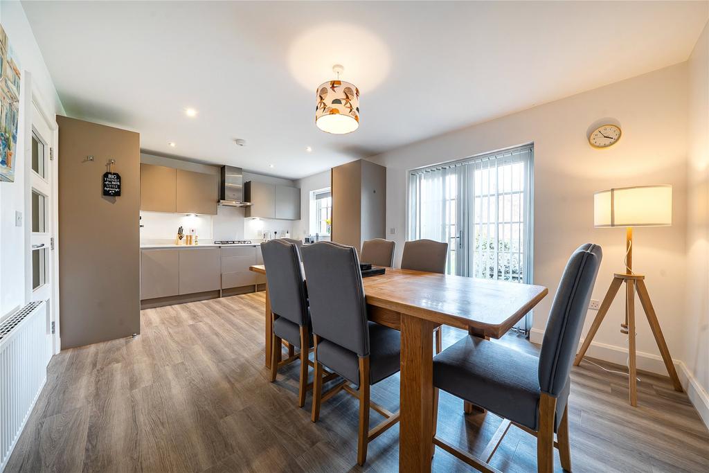 Kitchen/Dining Rm