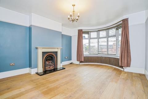 3 bedroom detached house for sale, Batley Road, Alverthorpe, Wakefield, WF2