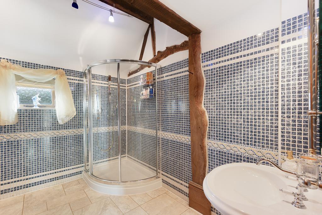 Ground Floor Bathroo