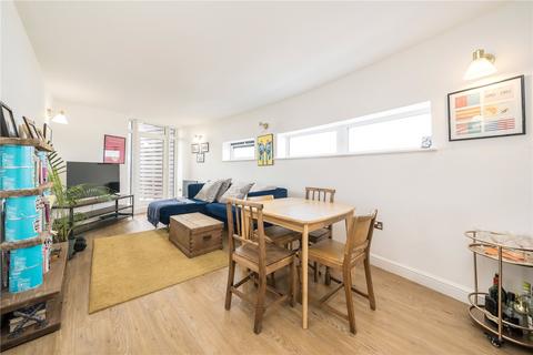 2 bedroom flat for sale, Vanguard House, 70 Martello Street, London, E8