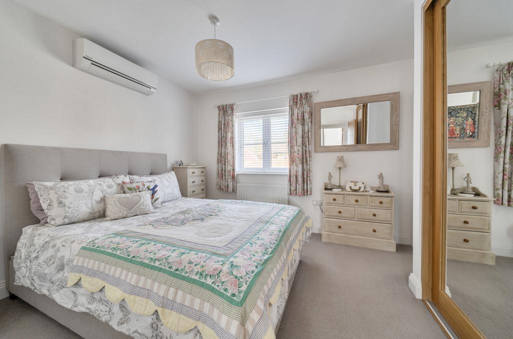 1433955-4-69c3bed...