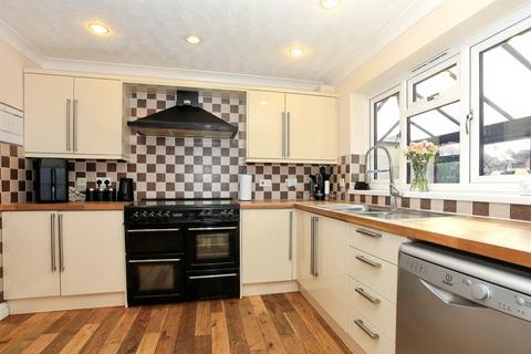 3 bedroom detached house for sale, Colton Close, Baston, Peterborough