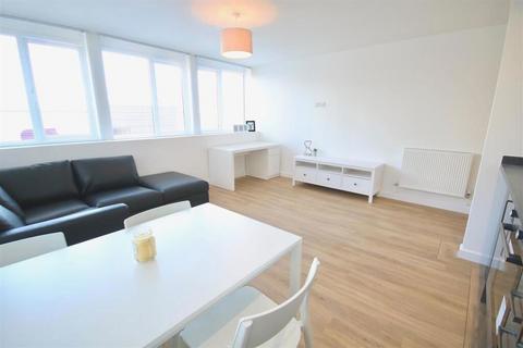 2 bedroom apartment for sale, Isambard Brunel Road, Portsmouth, Hampshire, PO1 2RW