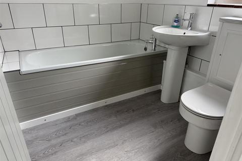 4 bedroom link detached house to rent, Chatford, Stirchley, Telford