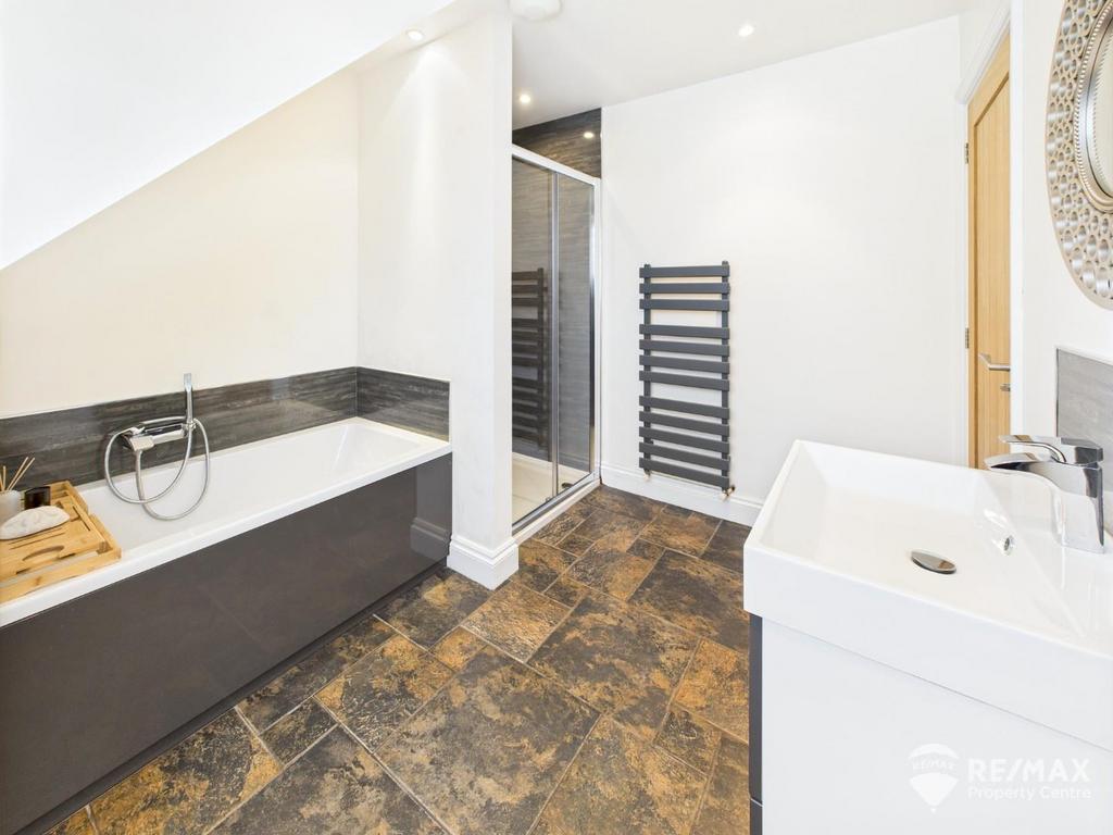 Family Bathroom.jpg