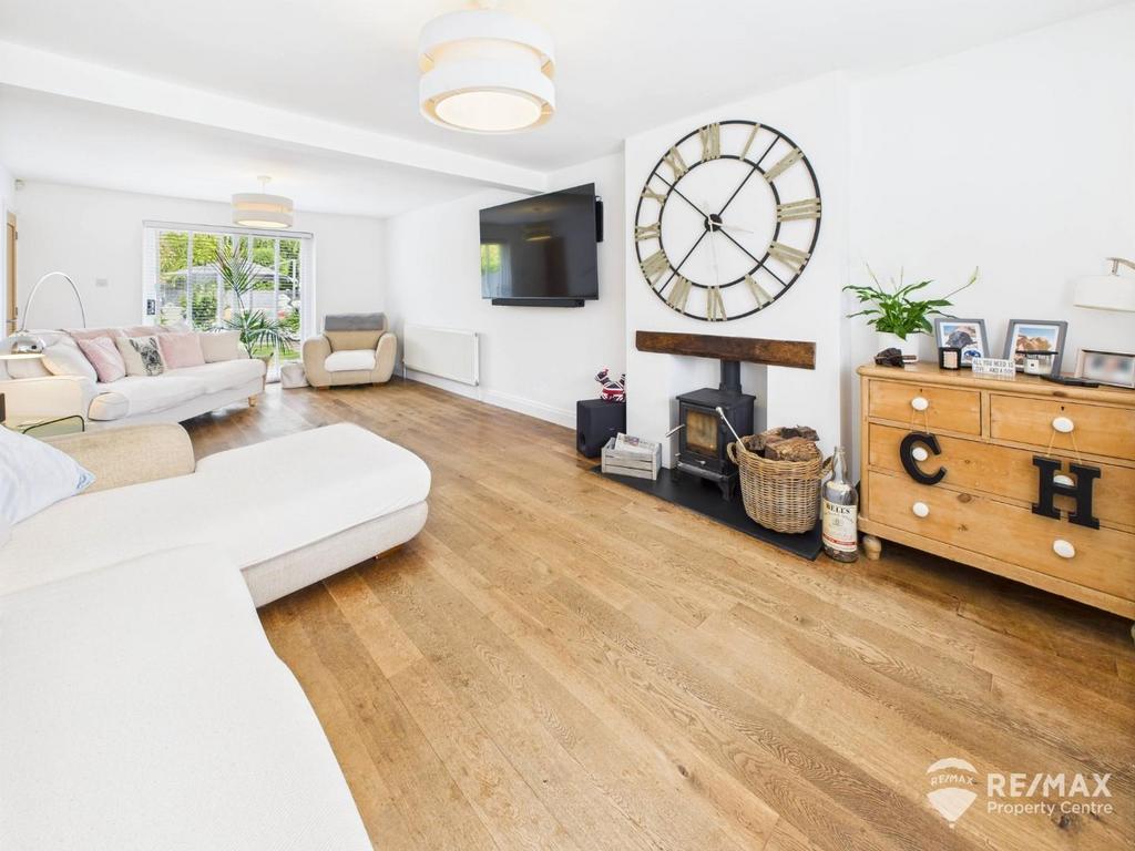 Living Room.jpg