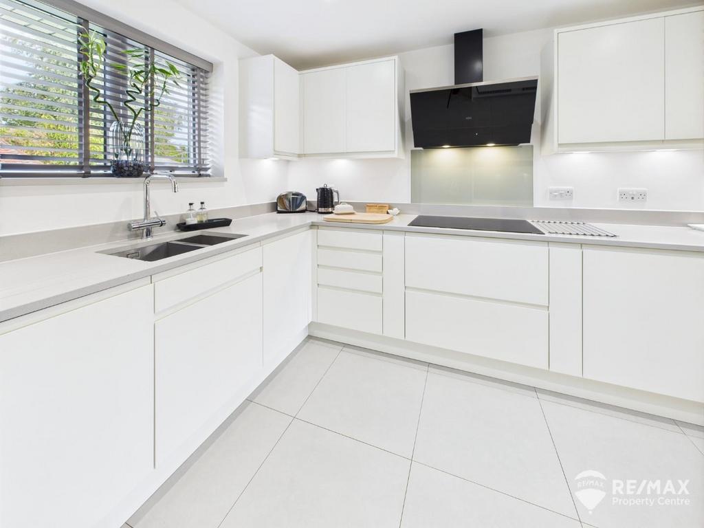 Kitchen Image 2.jpg