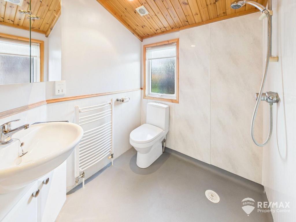 Wet Room.jpg