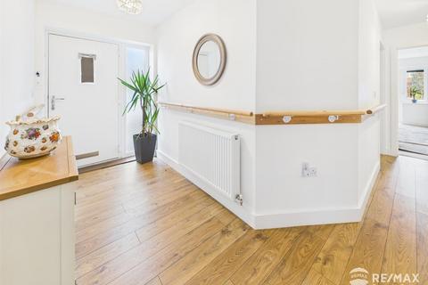 3 bedroom detached bungalow for sale, Yeomanry Gardens, Dovercourt, Harwich
