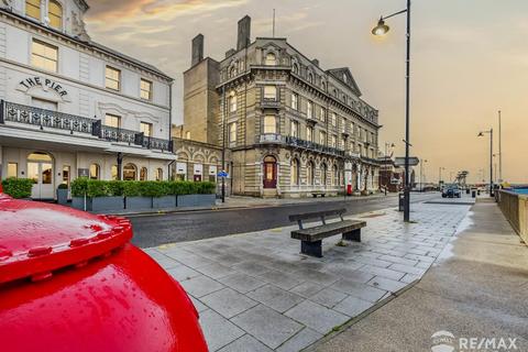 1 bedroom flat for sale, Quayside Court, The Quay, Harwich