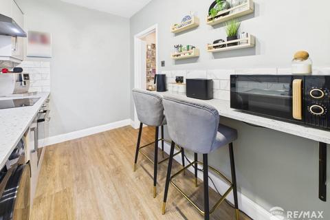 1 bedroom flat for sale, Quayside Court, The Quay, Harwich
