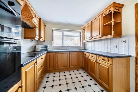 3 bedroom semi-detached house for sale, Brooklands, Headcorn