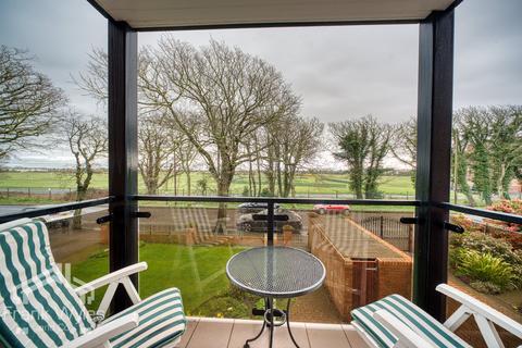 2 bedroom flat for sale, Flat 3, 3 Links Gate, Lytham St. Annes, Lancashire