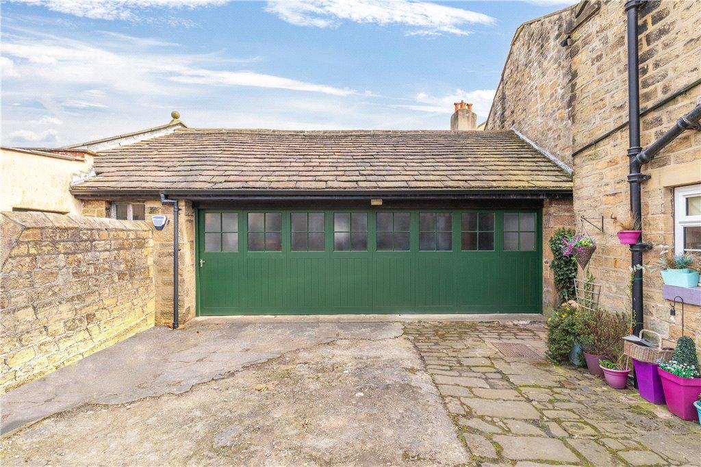 Triple Garage
