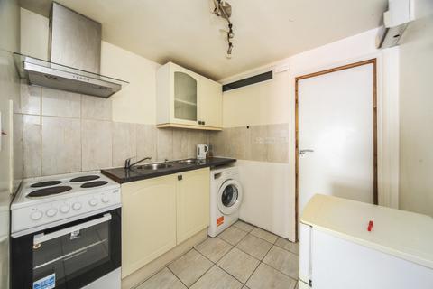 undefined, High Street South, LU6