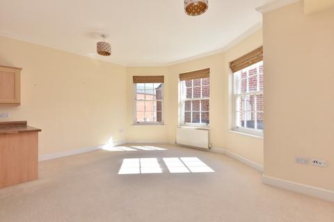 3 bedroom flat to rent, George Roche Road,