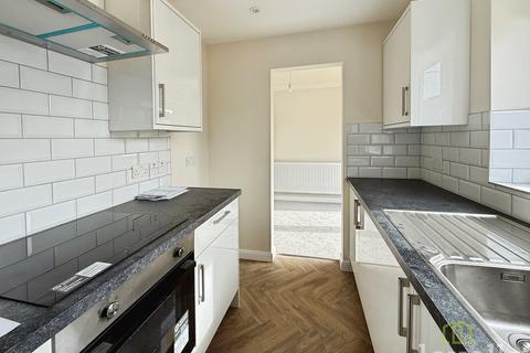 3 bedroom semi-detached house to rent, Foyle close , Lincoln LN5
