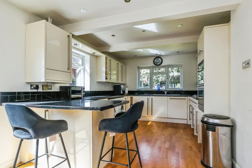 Fitted Kitchen
