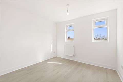 3 bedroom apartment to rent, Rowan Road, SW16