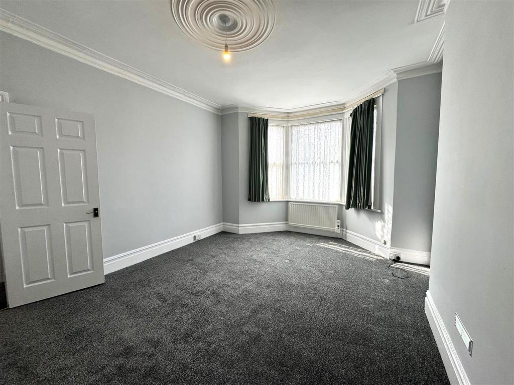 Living Room.jpg