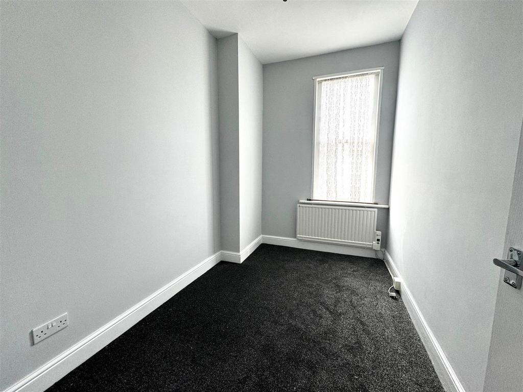 Bedroom 2.jpg