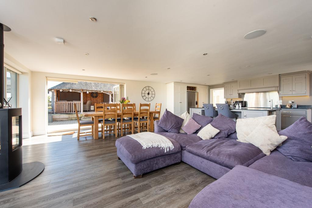 Kitchen/Living Room