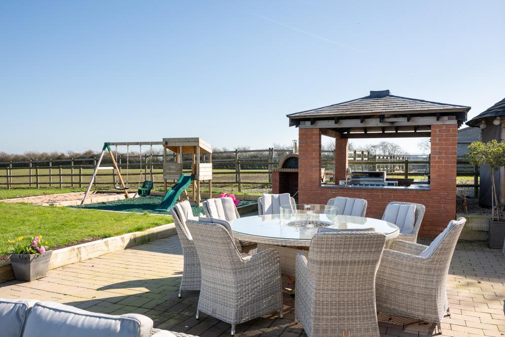 Terrace/Kitchen