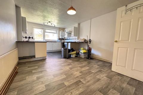 3 bedroom terraced house for sale, Extended to ground floor - Gladstone Street, Rothwell