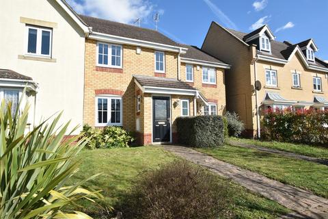3 bedroom terraced house for sale, Claridge Close, Leighton Buzzard
