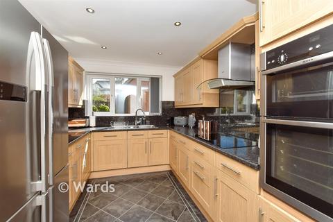 4 bedroom detached house for sale, Setford Road, Chatham ME5