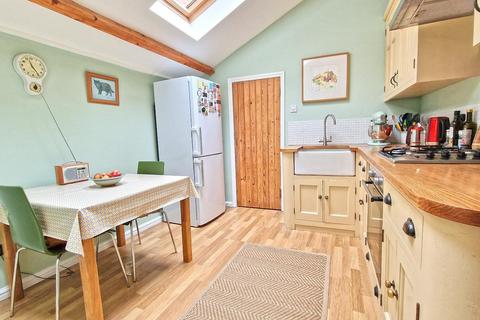 2 bedroom terraced house for sale, North Street, Bicester