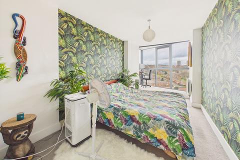 2 bedroom penthouse for sale, Park Road, The Cedars Park Road, NE4