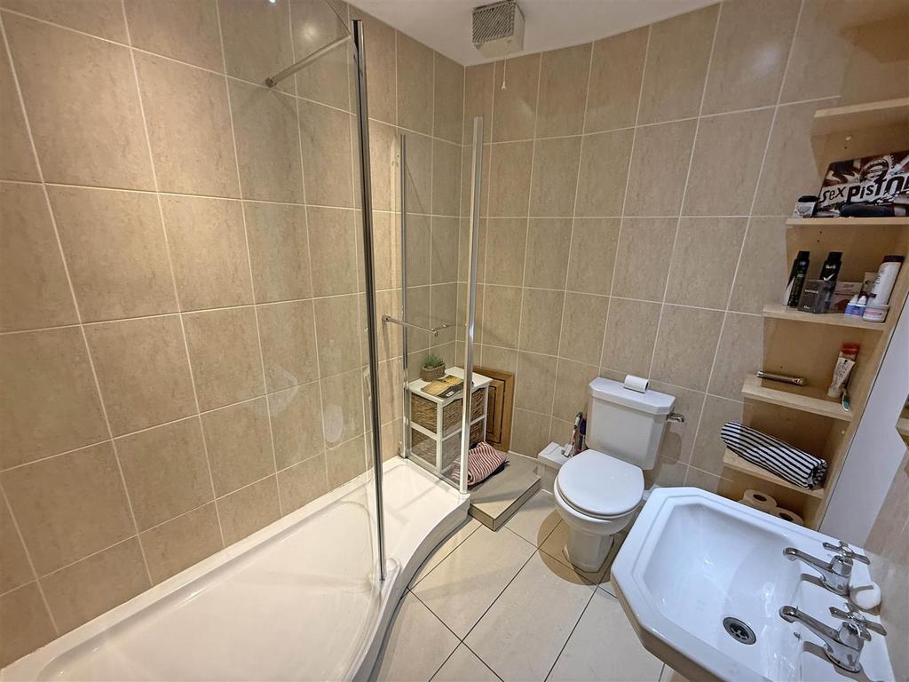 Shower.jpg