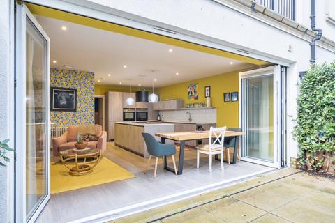 4 bedroom terraced house for sale, Edgar Road, Winchester, Hampshire, SO23
