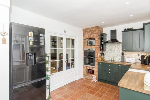 2 bedroom terraced house for sale, Church Street, Husbands Bosworth