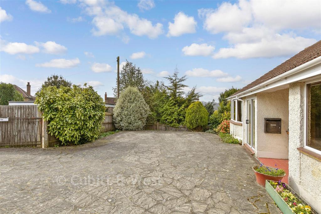 Driveway/Parking