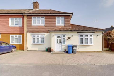 3 bedroom end of terrace house for sale, Cherwell Grove, South Ockendon RM15