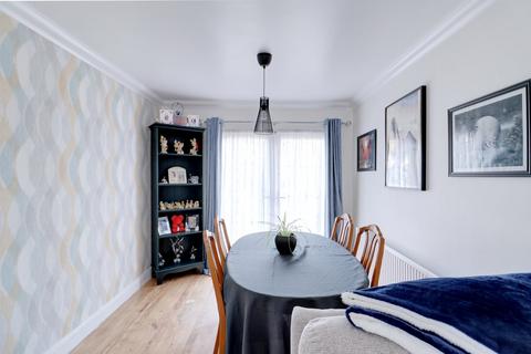 3 bedroom end of terrace house for sale, Cherwell Grove, South Ockendon RM15