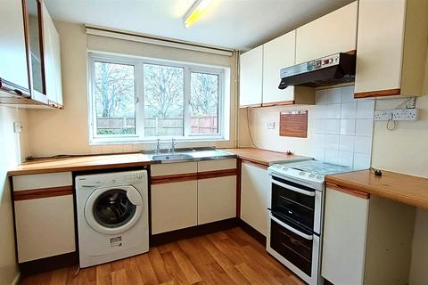 undefined, Lowes Avenue, Warwick
