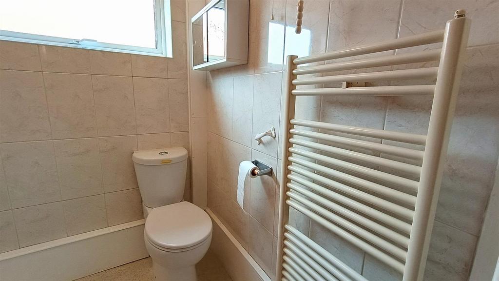 Bathroom2.jpg