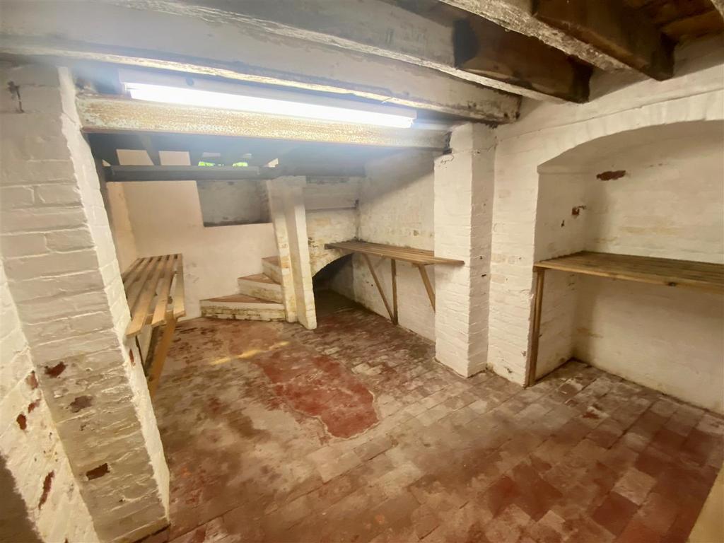 IMG E8762 - Cellar 1.jpg