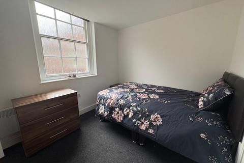 1 bedroom in a house share to rent, Room 203, Harts House