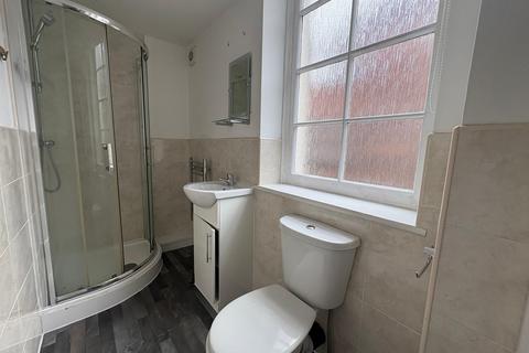 1 bedroom in a house share to rent, Room 203, Harts House