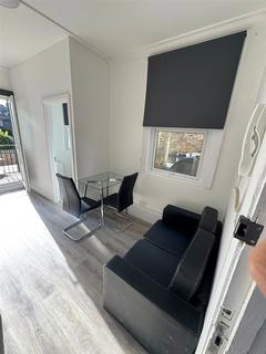 1 bedroom apartment to rent, Kilburn, London NW6
