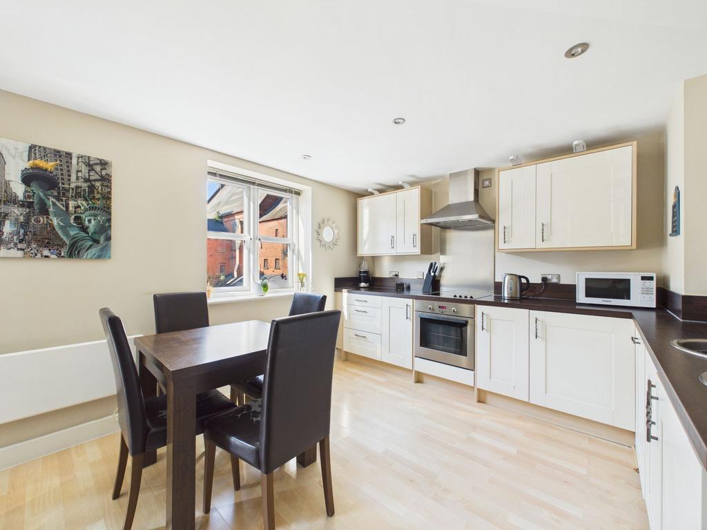 Kitchen/Dining Area