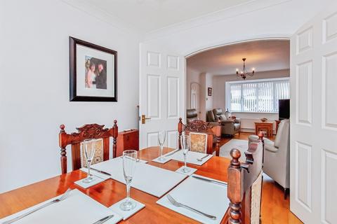 3 bedroom detached house for sale, Meissen Avenue, Desborough, Kettering